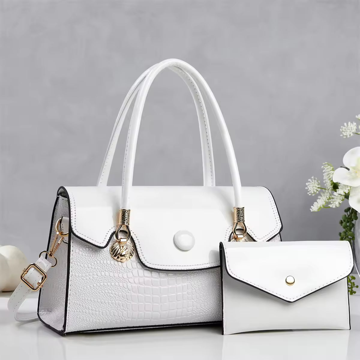 Jacē Luxury Crimson Gloss Tote